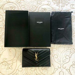 Yves Saint Laurent Chain Leather Wallet. Used, in very good condition.